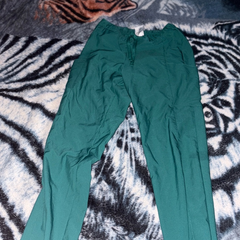 Xs hunter green